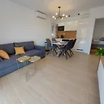Luxury Marina View Apartmán