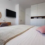Luxury Marina View Apartmán *