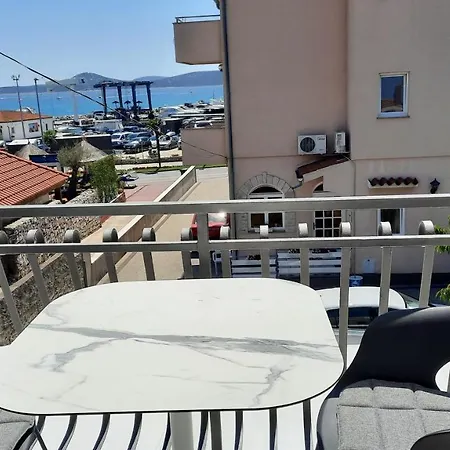 Luxury Marina View Apartment