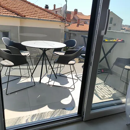 Luxury Marina View Apartmán *