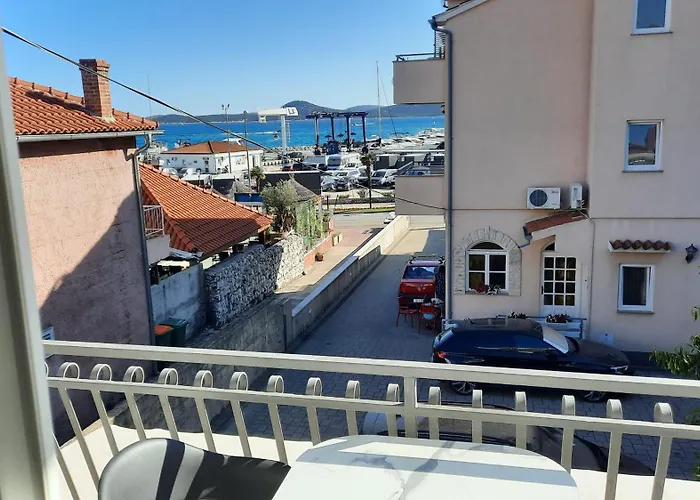 Luxury Marina View Apartment Vodice